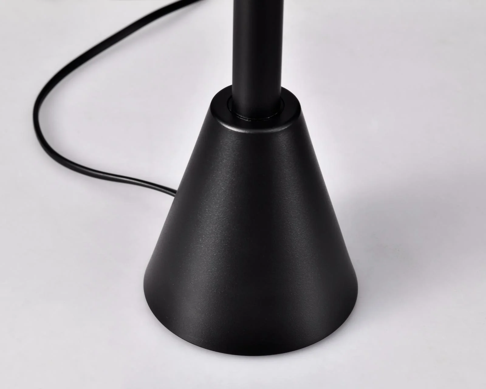 Piantana Next - Nero - Image 5